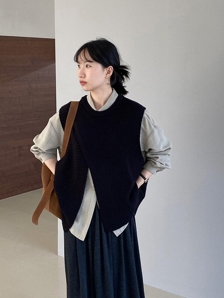 アシンメトリースリット ニットベスト   SS064