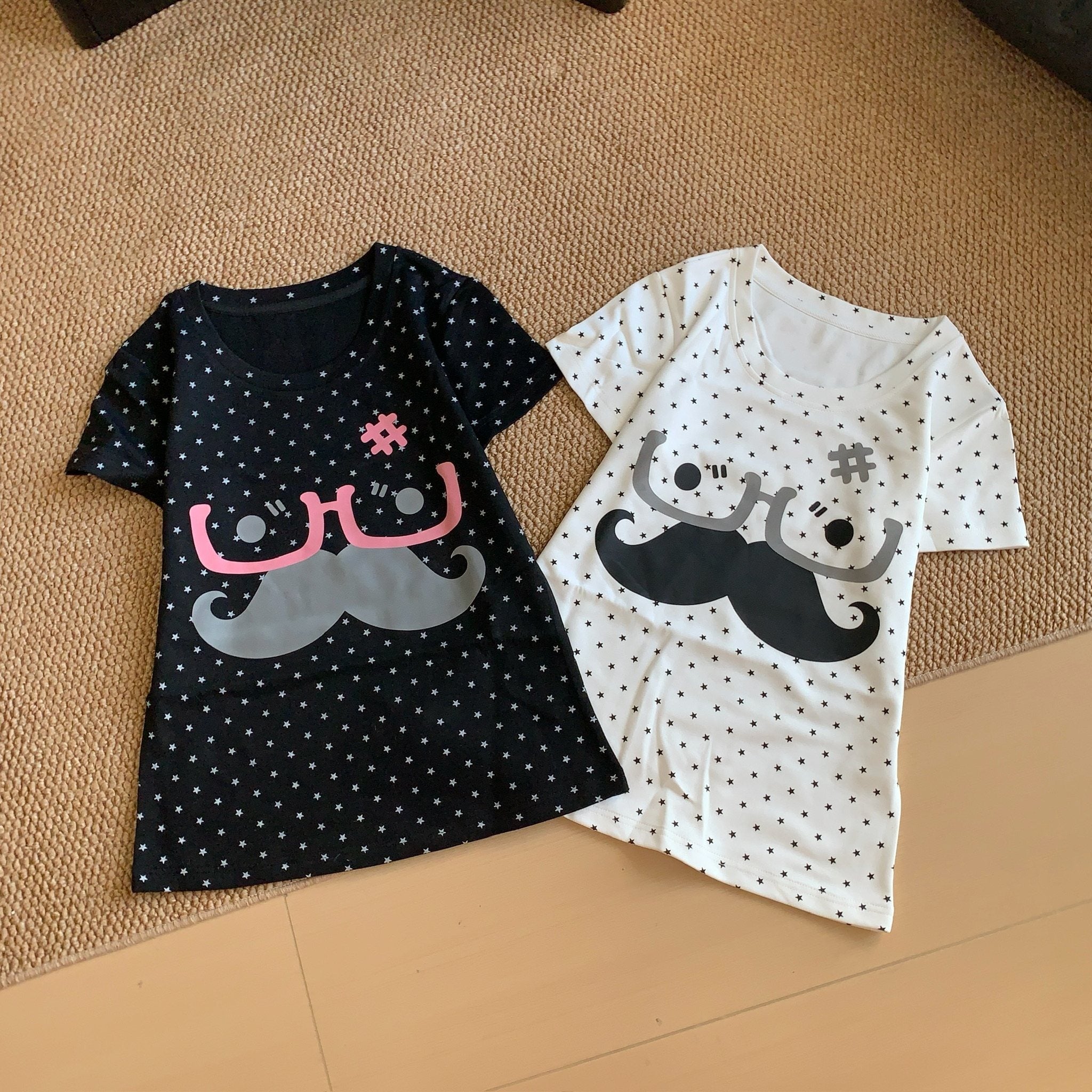 ゆるかわレトロ スター＆ひげグラフィックTシャツ  SS008